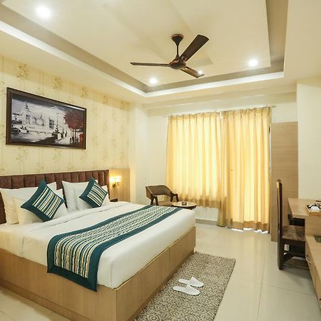 Hotel Green Lotus Luxe Gurgaon Exterior foto