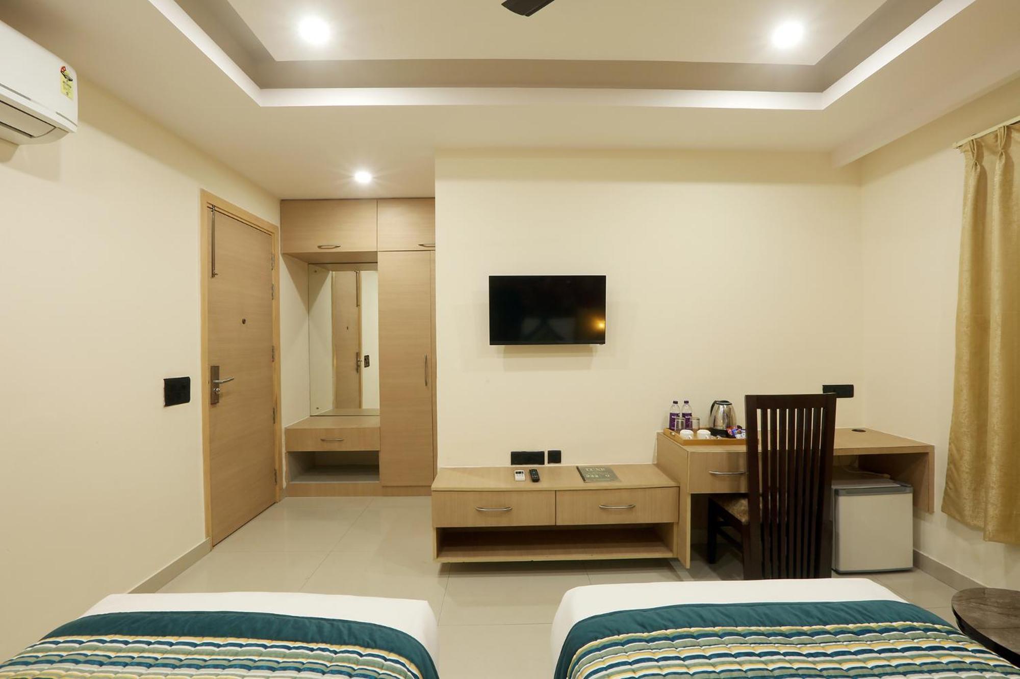Hotel Green Lotus Luxe Gurgaon Exterior foto